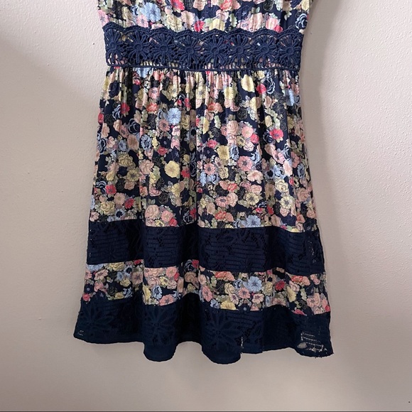 LC Lauren Conrad Fit & Flare Floral Lace Dress - Picture 6 of 13